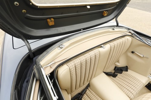 1988 Mercedes-Benz 300 SL (R107) In vendita (immagine 76 di 226)