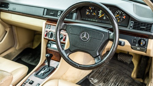 1995 Mercedes-Benz 320 CE En venta (imagen 16 de 178)