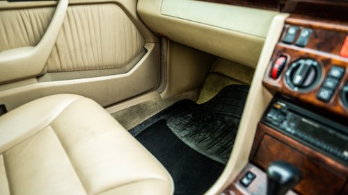 1995 Mercedes-Benz 320 CE En venta (imagen 35 de 178)