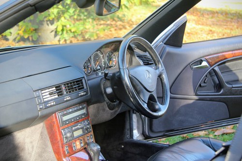 2000 Mercedes-Benz SL320 R129 Te koop (foto 36 van 204)