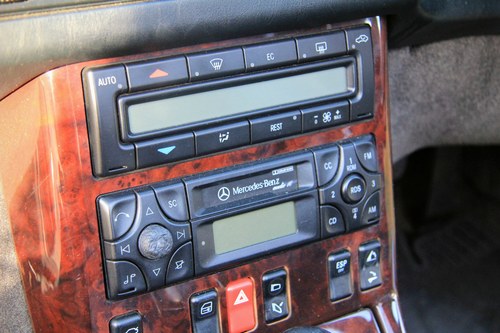 2000 Mercedes-Benz SL320 R129 Te koop (foto 51 van 204)