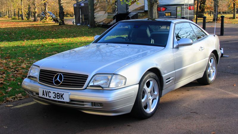 2000 Mercedes-Benz SL320 R129 For Sale (picture 1 of 205)