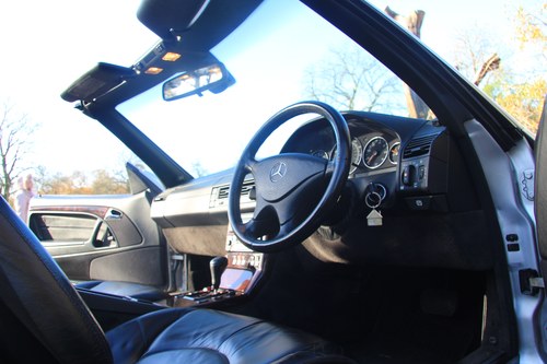 2000 Mercedes-Benz SL320 R129 Te koop (foto 38 van 204)