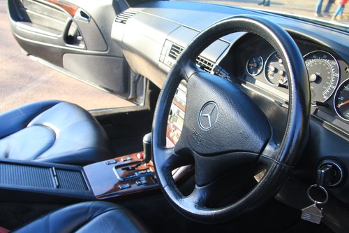 2000 Mercedes-Benz SL320 R129 Te koop (foto 43 van 204)