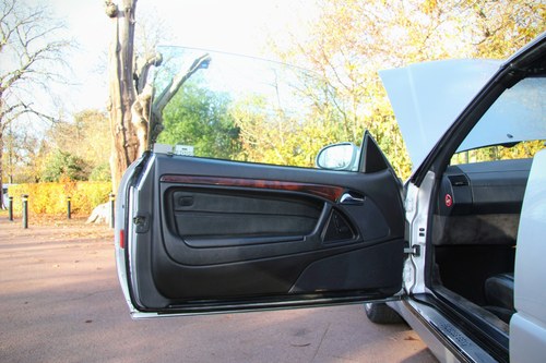 2000 Mercedes-Benz SL320 R129 Te koop (foto 103 van 204)