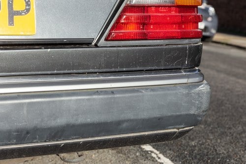 NO RESERVE - 1993 Mercedes-Benz 320CE Automatic (W124) In vendita (immagine 171 di 227)