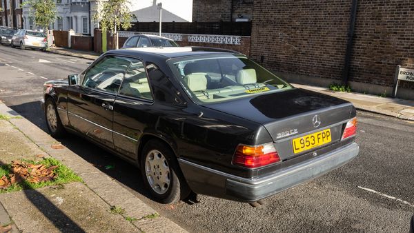 NO RESERVE - 1993 Mercedes-Benz 320CE Automatic (W124) For Sale (picture :index of 19)