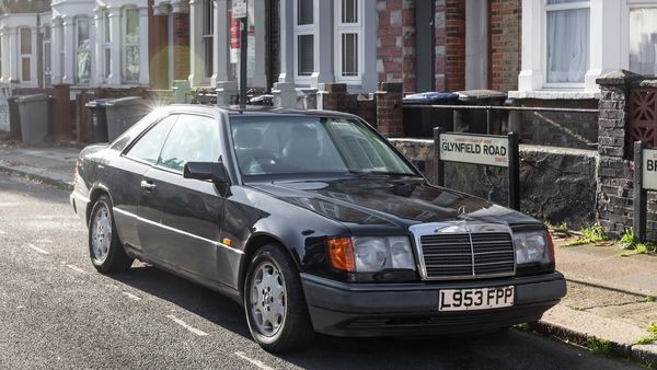 NO RESERVE - 1993 Mercedes-Benz 320CE Automatic (W124) For Sale (picture :index of 3)