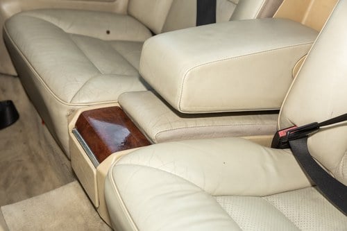 NO RESERVE - 1993 Mercedes-Benz 320CE Automatic (W124) In vendita (immagine 78 di 227)