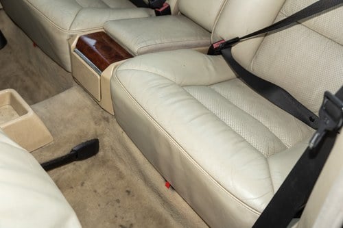 NO RESERVE - 1993 Mercedes-Benz 320CE Automatic (W124) In vendita (immagine 80 di 227)