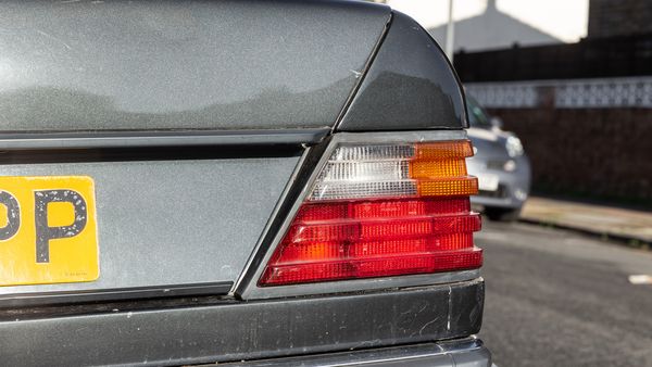 NO RESERVE - 1993 Mercedes-Benz 320CE Automatic (W124) For Sale (picture :index of 168)