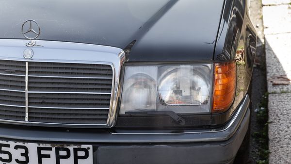 NO RESERVE - 1993 Mercedes-Benz 320CE Automatic (W124) For Sale (picture :index of 126)