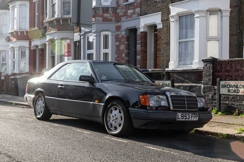 NO RESERVE - 1993 Mercedes-Benz 320CE Automatic (W124) In vendita (immagine 23 di 227)