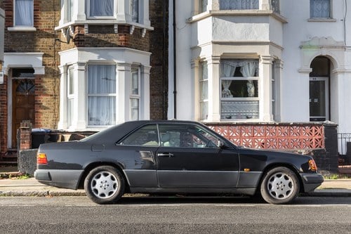 NO RESERVE - 1993 Mercedes-Benz 320CE Automatic (W124) In vendita (immagine 8 di 227)