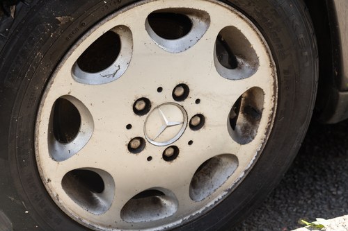 NO RESERVE - 1993 Mercedes-Benz 320CE Automatic (W124) In vendita (immagine 34 di 227)