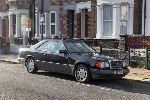 NO RESERVE - 1993 Mercedes-Benz 320CE Automatic (W124) In vendita (immagine 22 di 227)