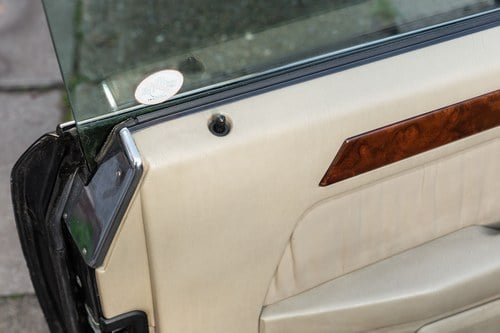 NO RESERVE - 1993 Mercedes-Benz 320CE Automatic (W124) In vendita (immagine 76 di 227)