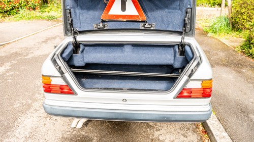 1993 Mercedes-Benz 320ce Cabriolet à vendre (picture 68 of 244)