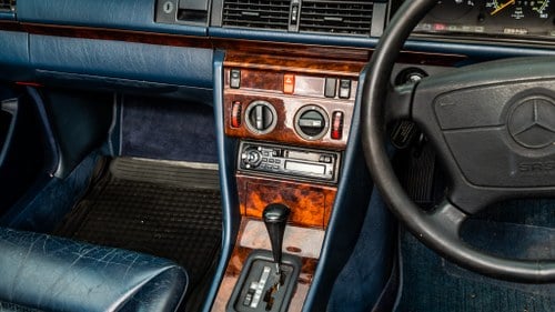 1993 Mercedes-Benz 320ce Cabriolet à vendre (picture 22 of 244)