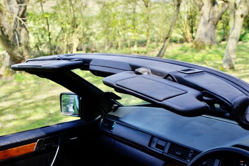 NO RESERVE! 1993 Mercedes-Benz 320CE Convertible En venta (imagen 26 de 155)