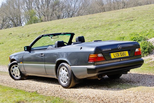 NO RESERVE! 1993 Mercedes-Benz 320CE Convertible En venta (imagen 40 de 155)