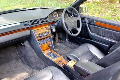 NO RESERVE! 1993 Mercedes-Benz 320CE Convertible En venta (imagen 82 de 155)