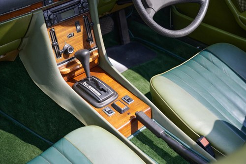 1980 Mercedes-Benz 350 SL Auto R107 For Sale (picture 51 of 135)