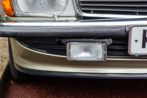 1981 Mercedes-Benz 380 SL (R107) Auto En venta (imagen 146 de 244)