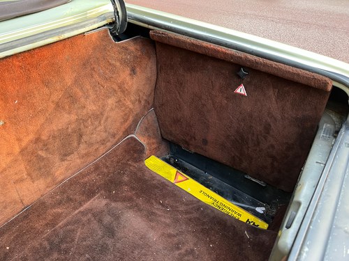 1981 Mercedes-Benz 380 SL (R107) Auto En venta (imagen 114 de 244)