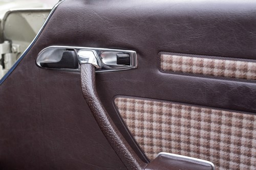 1981 Mercedes-Benz 380 SL (R107) Auto En venta (imagen 76 de 244)