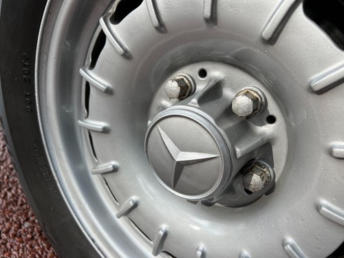 1981 Mercedes-Benz 380 SL (R107) Auto En venta (imagen 100 de 244)