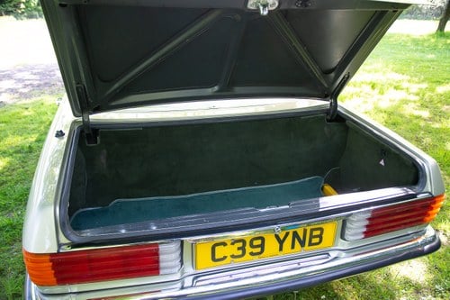 1985 Mercedes-Benz 380SL R107 For Sale (picture 51 of 170)