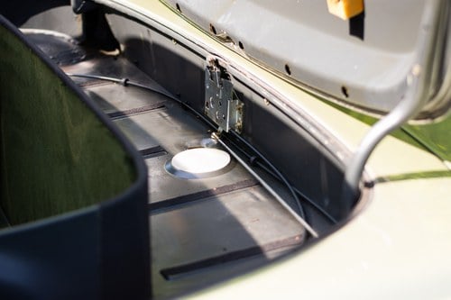 1985 Mercedes-Benz 380SL R107 For Sale (picture 47 of 170)