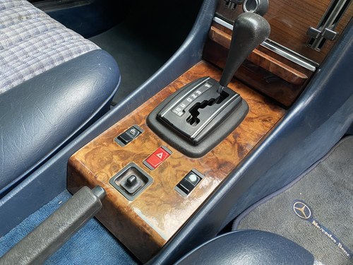 1984 Mercedes 380SL For Sale (picture 69 of 189)