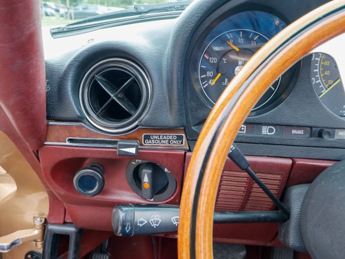 1985 Mercedes-Benz 380SL For Sale (picture 44 of 131)