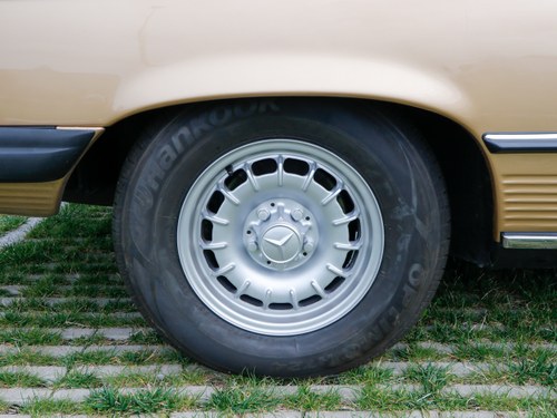 1985 Mercedes-Benz 380SL For Sale (picture 31 of 131)