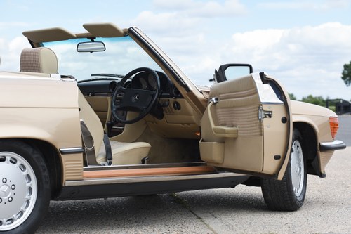 1986 Mercedes-Benz 420SL R107 V8 Auto In vendita (immagine 38 di 210)