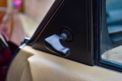 1987 Mercedes-Benz 500 SEC Auto (C126) In vendita (immagine 42 di 128)