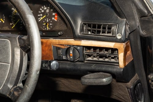 1988 Mercedes-Benz 500 SEC Te koop (foto 54 van 159)