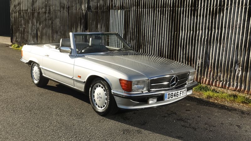 1986 Mercedes-Benz 500SL (R107) For Sale (picture 1 of 241)