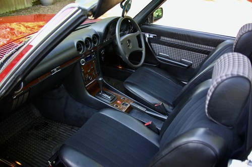 1983 Mercedes-Benz 500 SL (R107) For Sale (picture 47 of 110)