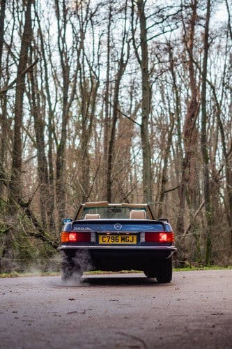 1986 Mercedes-Benz 500 SL (R107) zum Verkauf (Bild 13 von 146)