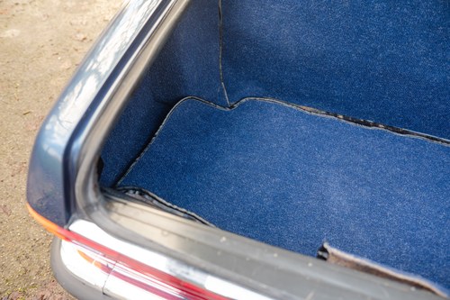 1986 Mercedes-Benz 500 SL (R107) zum Verkauf (Bild 95 von 146)