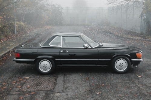 1988 Mercedes-Benz 560 SL (R107) Te koop (foto 15 van 130)