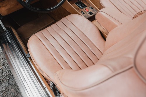 1988 Mercedes-Benz 560 SL (R107) Te koop (foto 28 van 130)