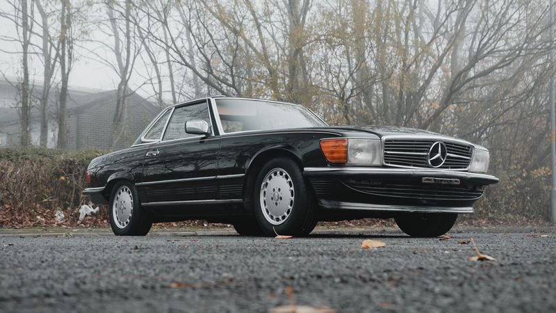 1988 Mercedes-Benz 560 SL (R107) In vendita (immagine 1 di 130)