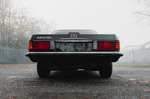 1988 Mercedes-Benz 560 SL (R107) Te koop (foto 10 van 130)