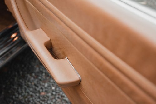 1988 Mercedes-Benz 560 SL (R107) Te koop (foto 37 van 130)