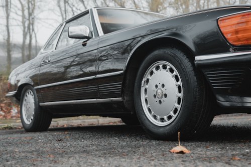 1988 Mercedes-Benz 560 SL (R107) Te koop (foto 103 van 130)