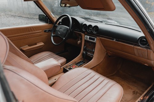 1988 Mercedes-Benz 560 SL (R107) Te koop (foto 20 van 130)